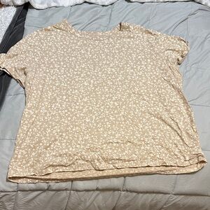 Old Navy Beige Floral Short Sleeve Top